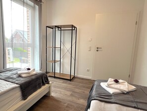 2 bedrooms, iron/ironing board, travel crib, free WiFi