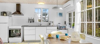 "Aleta" - 300m from the sea by Interhome
