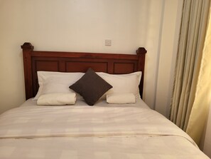 1 chambre, bureau, fer et planche Ă repasser, Wi-Fi