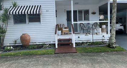 Hampton cottage for summer rental in Kingscliff. Avail for 3 months min -Over 50