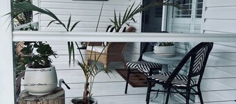 Hampton cottage for summer rental in Kingscliff. Avail for 3 months min -Over 50