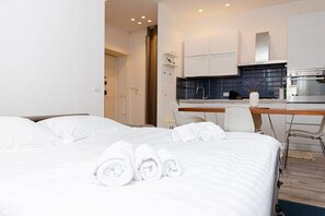 1 bedroom, iron/ironing board, free WiFi, bed sheets