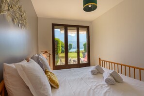 3 dormitorios, tabla de planchar con plancha, wifi gratis y ropa de cama
