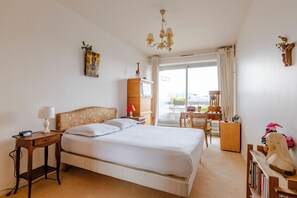 2 Schlafzimmer, Schreibtisch, WLAN, Bettwäsche