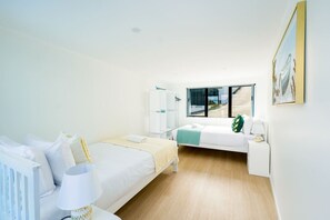 4 bedrooms, iron/ironing board, WiFi (free), bed sheets - Enjoy Your Private SPA with Stunning Tranquil View (Auckland)