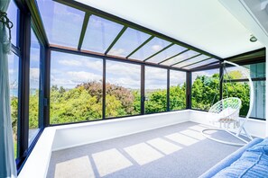 Interior - Stunning Waterfront Villa in Bucklands Beach (Auckland)