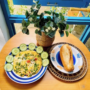 Daily local cuisine breakfast for a fee