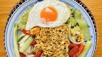 Petit déjeuner servi tous les jours en supplément