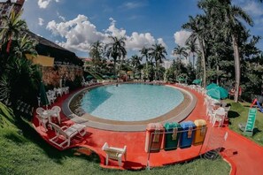 5 udendørs pools