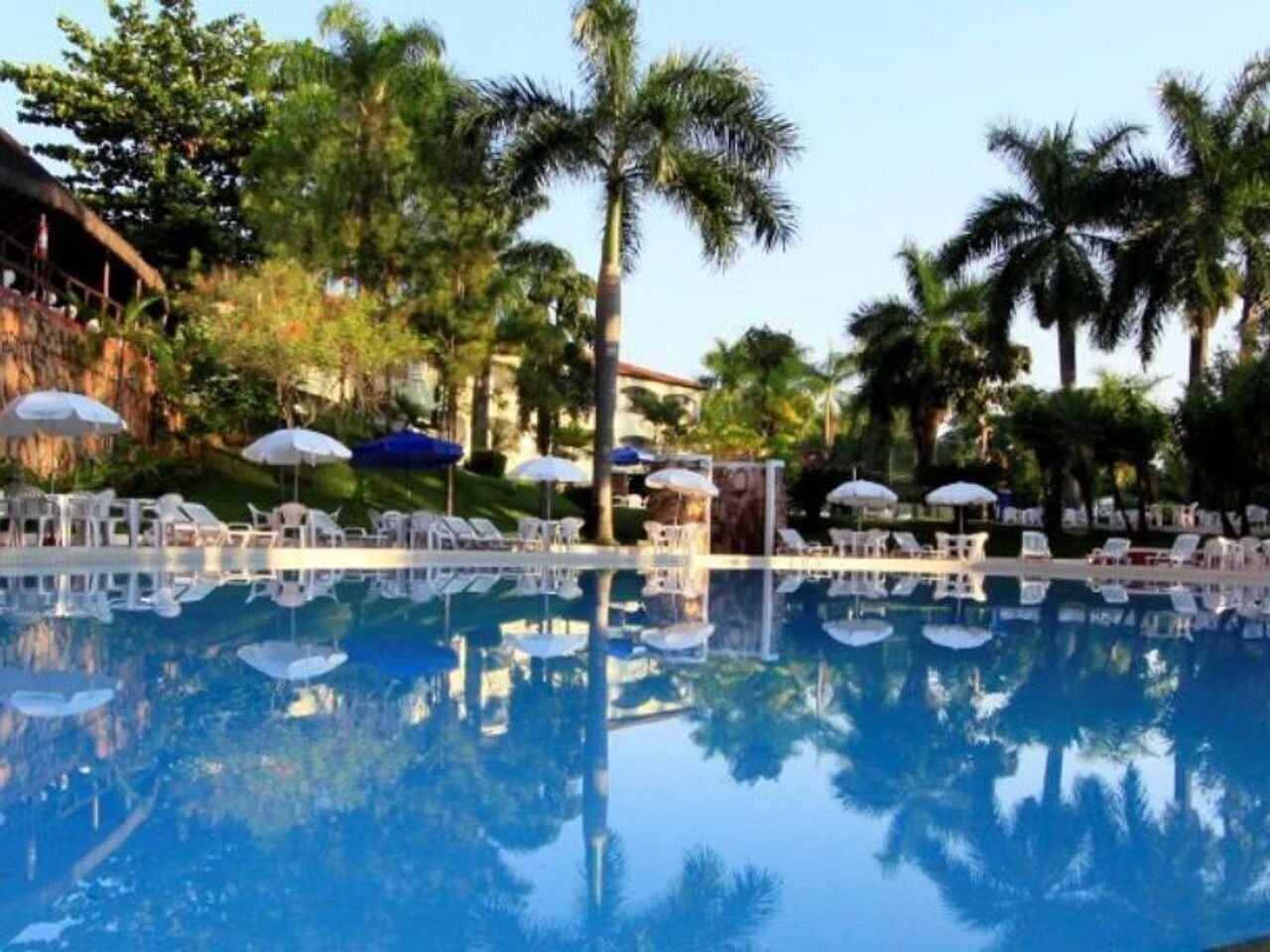 5 outdoor pools