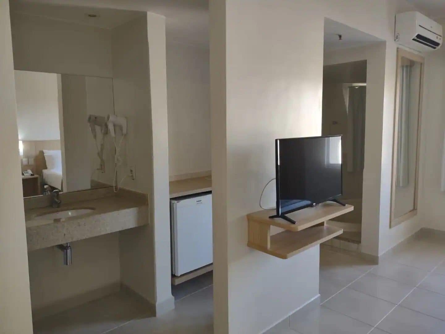 开间 | 住  宿内部