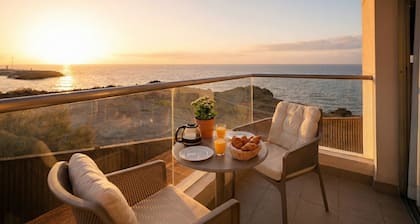 Villa by the Sea, golf and sports pier