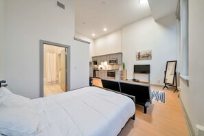 Bügeleisen/Bügelbrett, WLAN, Bettwäsche