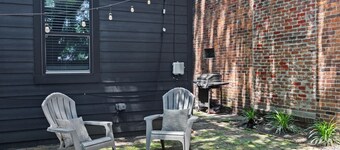 New!Paint it Black!Home in Shelby Park Near Cafes