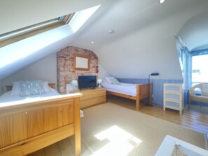 3 chambres, fer et planche à repasser, Wi-Fi gratuit, draps fournis