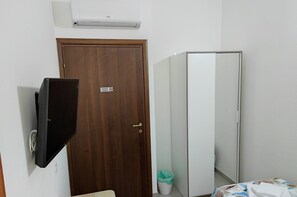 Classic Single Room | In-room safe, desk, laptop workspace, blackout drapes - Coccinella (Sabaudia)