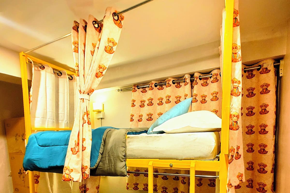 In-room safe, laptop workspace, blackout drapes, WiFi (free)