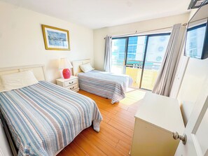 3 habitaciones, tabla de planchar con plancha, wifi y ropa de cama