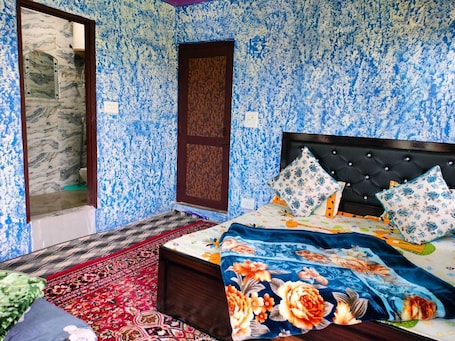 Double Room | Free WiFi