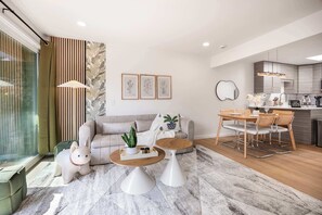 TV, fireplace - Brand New 2BR Condo in Queen Anne, Walk to Space Needle (Seattle)