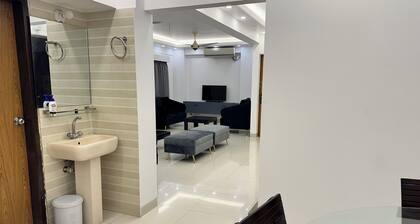 New Luxurious 3 Bedroom Apartment with AC, WiFi in
