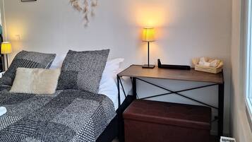 1 makuuhuone, työpöytä, silitysrauta/-lauta, ilmainen Wi-Fi