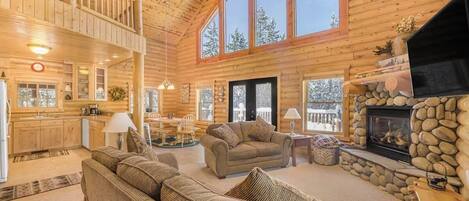 Télévision, cheminée