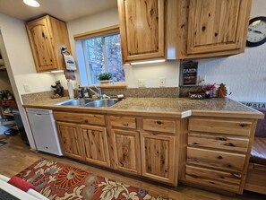 Fridge, microwave, oven, stovetop - Donner Lake 3 bedroom, 3 bath Sleeps 6 adults Direct Lake Access DLR#020 (Truckee)
