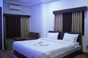 Executive-rum | Mörkläggningsgardiner, gratis wi-fi och sängkläder