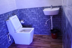 Buồng tắm vòi sen, vòi sen phun mưa, đồ dùng nhà tắm miễn phí