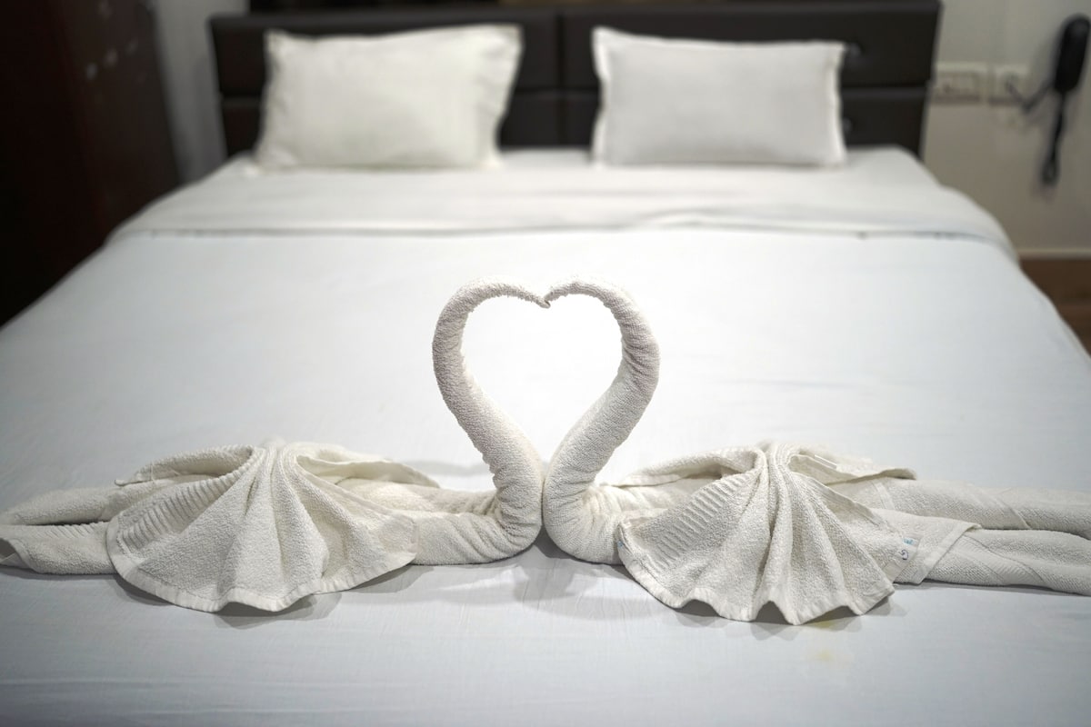Habitación Deluxe doble | 1 dormitorio, cortinas opacas, wifi gratis y ropa de cama