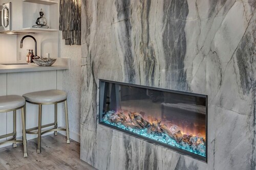 Snowcap Suite | Luxe Studio in D/T Aspen + A/C