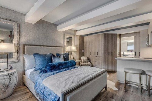 Downtown Aspen Studio | Snowcap Suite w/ A/C
