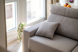 TV connectée de 32 pouces avec chaînes par satellite