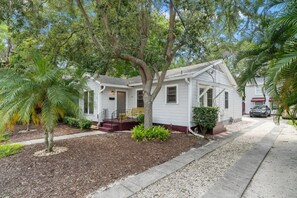 House | 3 bedrooms, desk, Internet - The Hyde Out by Brightwild Quiet Hyde Park Home (Tampa)
