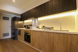 Apartment | 2 bedrooms, Internet - w Comfy 2BR w Balcony Near Larcomar (Lima)