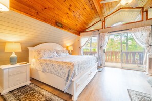 3 bedrooms, desk, iron/ironing board, travel cot - ADK Whiteface Chalet with Hot Tub, Dog Friendly! (Wilmington)