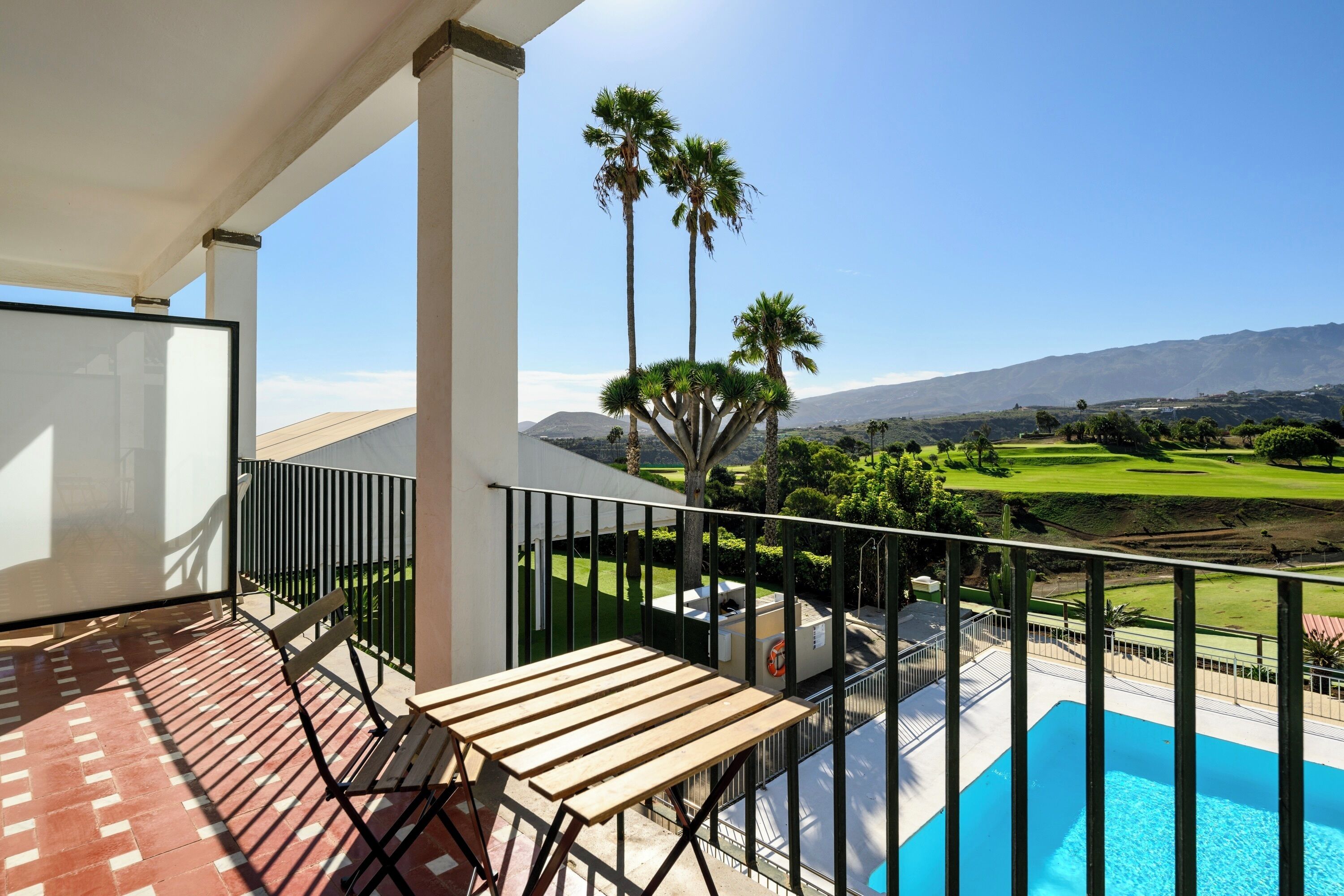 Habitación económica doble, bañera | Terraza o patio