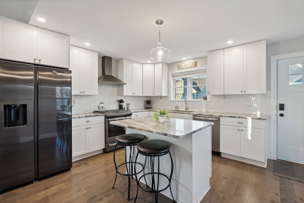 Microwave, oven, stovetop, dishwasher
