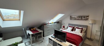Apartment room + kitchen + private bathroom in Gdansk; parking lot; WLAN; Sat TV
