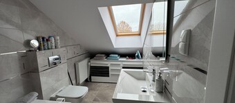 Apartment room + kitchen + private bathroom in Gdansk; parking lot; WLAN; Sat TV