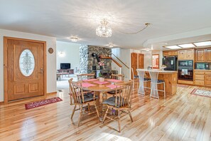 House (2 Bedrooms) | Interior - Close to Wine Trail: Home w/ Deck Near Applegate (Grants Pass)