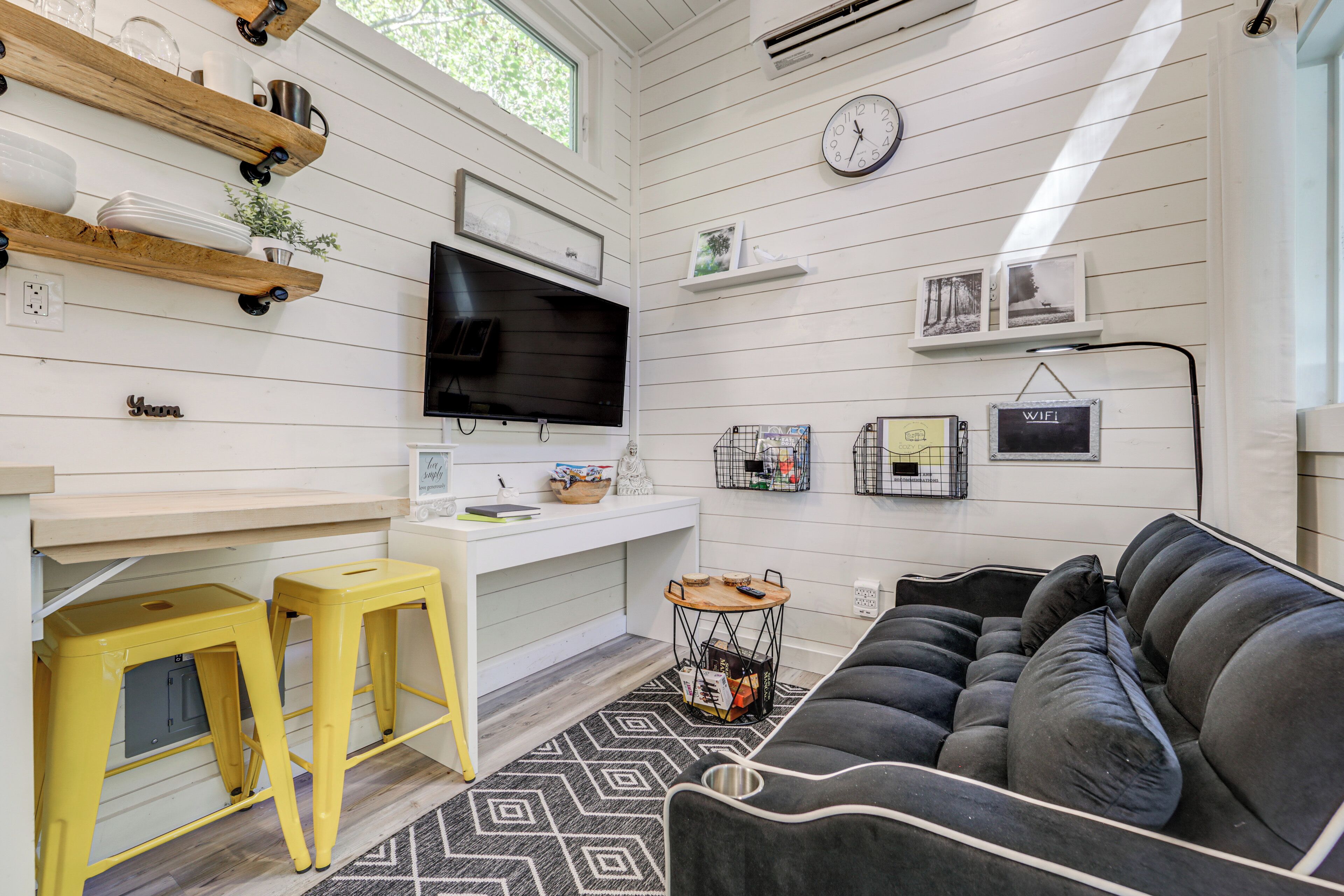 Apartment (0 Bedroom) | Interior