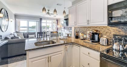 Beach + Pool Access: Smith Mountain Lake Getaway!