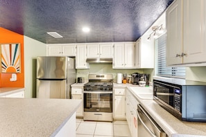 Apartment (2 Bedrooms) | Bahagian dalam