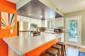 Apartment (2 Bedrooms) | Interior - Resort-style PCB Townhome: Beach Access & Pools! (Panama City Beach)