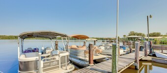 Riverfront Weleka Condo w/ Dock & Pool Access