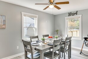 House (2 Bedrooms) | Interior