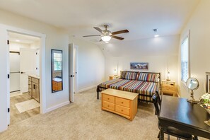 House (4 Bedrooms) | Interior - Kentucky Lake Home w/ Shared Dock! (Gilbertsville)