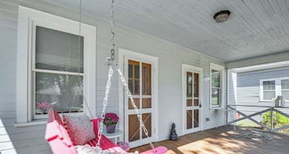 3 Mi to Downtown Covington: Cozy Getaway w/ Porch!